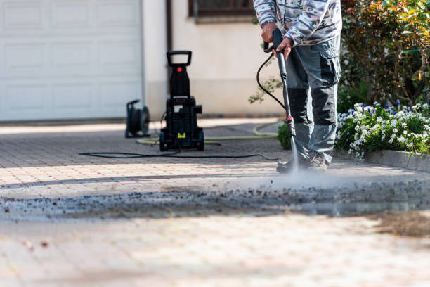 Why Choose Our Certified Pressure Washing Experts for Your Project Needs in Carmi, IL?